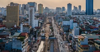 Hà Nội cấm ô tô lưu thông trên đường La Thành hướng đi Voi Phục