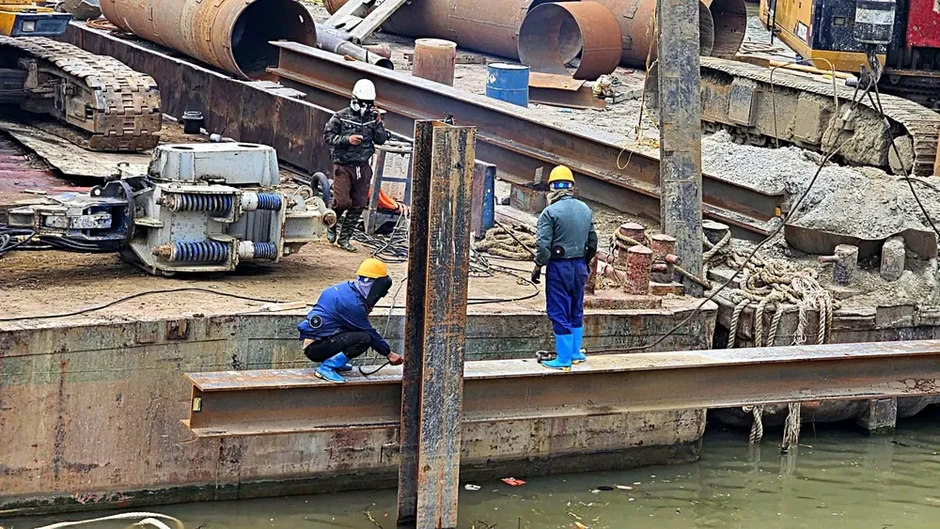 Hà Nội: Cầu Thượng Cát vào giai đoạn thi công then chốt Hà Nội: Cầu Thượng Cát vào giai đoạn thi công then chốt