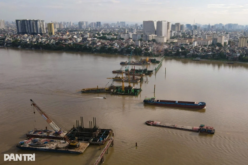 Hà Nội chốt tiến độ GPMB các cầu qua sông Hồng trước 30/5 Hà Nội chốt tiến độ GPMB các cầu qua sông Hồng trước 30/5
