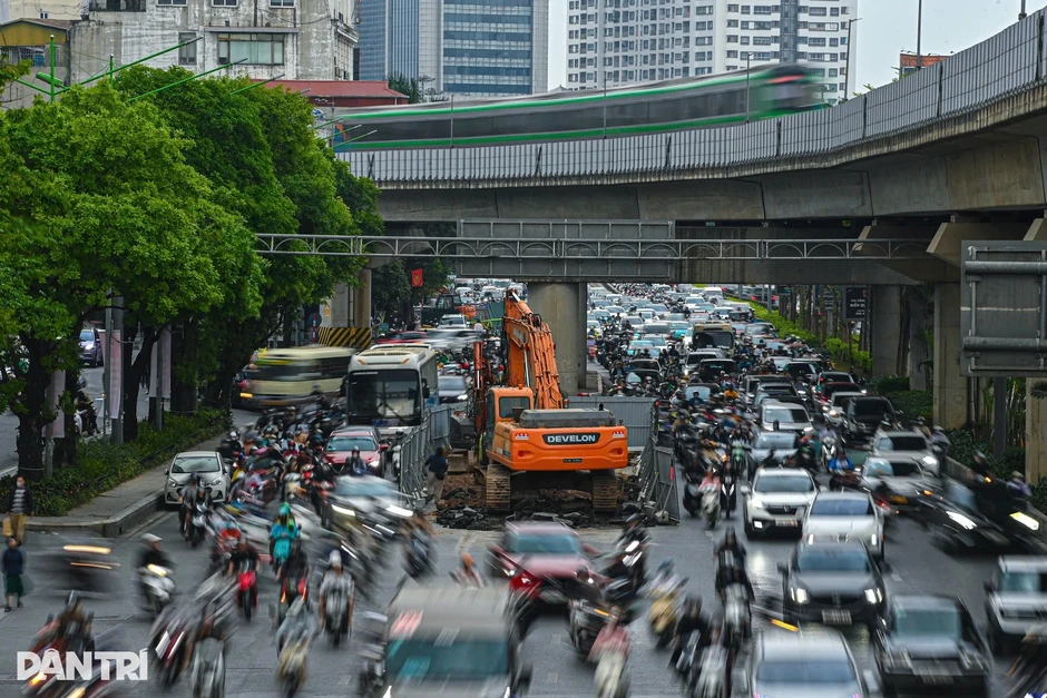 Hà Nội công bố 30 "bài toán" lớn cần lời giải để thủ đô phát triển Hà Nội công bố 30 "bài toán" lớn cần lời giải để thủ đô phát triển