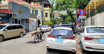 Hà Nội đề xuất phạt đến 12 triệu đồng lỗi dừng xe trái quy định