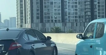 Hà Nội: Khe co giãn Vành đai 3 trên cao bất ngờ trồi lên, tài xế ô tô nơm nớp lo sự cố