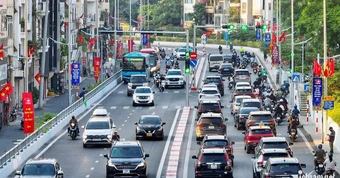 Hà Nội rào chắn đường Âu Cơ – Nghi Tàm để thi công cầu Tứ Liên
