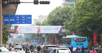 Hà Nội rào chắn hơn 1km đường Nguyễn Trãi để thi công cống chống ngập