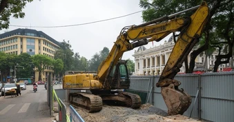 Hà Nội rào chắn loạt tuyến phố trung tâm để thi công chống ngập