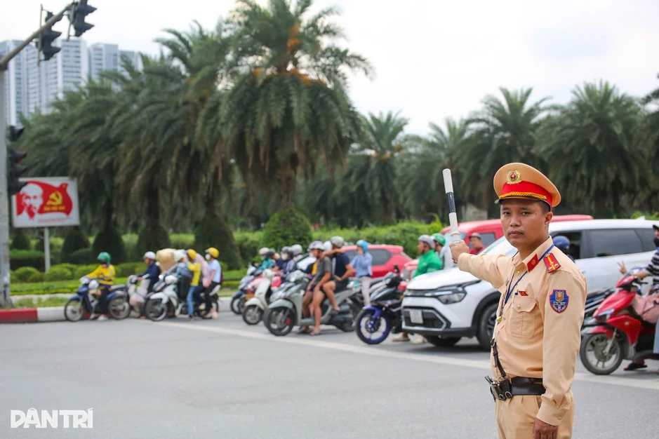 Hà Nội tạm cấm nhiều tuyến đường trong 3 ngày 11-13/5 Hà Nội tạm cấm nhiều tuyến đường trong 3 ngày 11-13/5