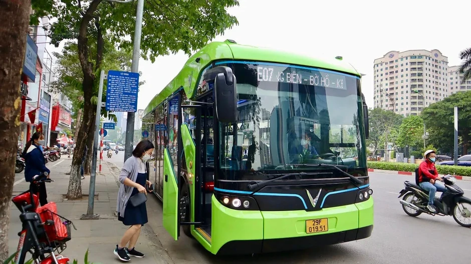 Hà Nội tăng 246 lượt xe buýt mỗi ngày kết nối khu công nghệ cao Hòa Lạc Hà Nội tăng 246 lượt xe buýt mỗi ngày kết nối khu công nghệ cao Hòa Lạc