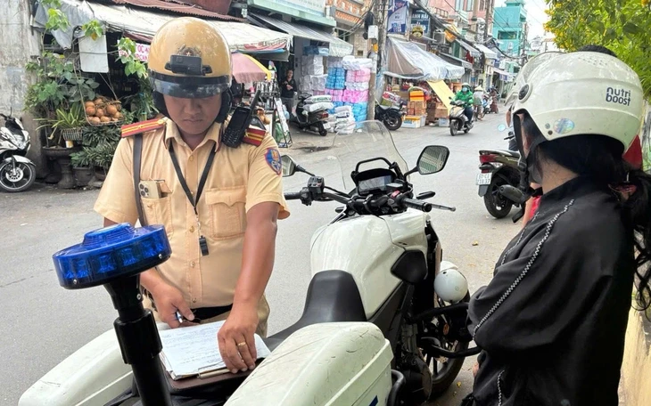 Hơn 23km đường sắt qua TP.HCM, Phòng PC08 đảm bảo an toàn như thế nào tại các điểm giao cắt? Hơn 23km đường sắt qua TP.HCM, Phòng PC08 đảm bảo an toàn như thế nào tại các điểm giao cắt?
