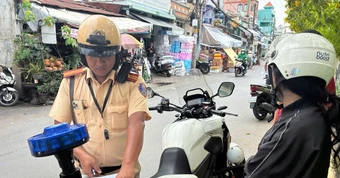 Hơn 23km đường sắt qua TP.HCM, Phòng PC08 đảm bảo an toàn như thế nào tại các điểm giao cắt?
