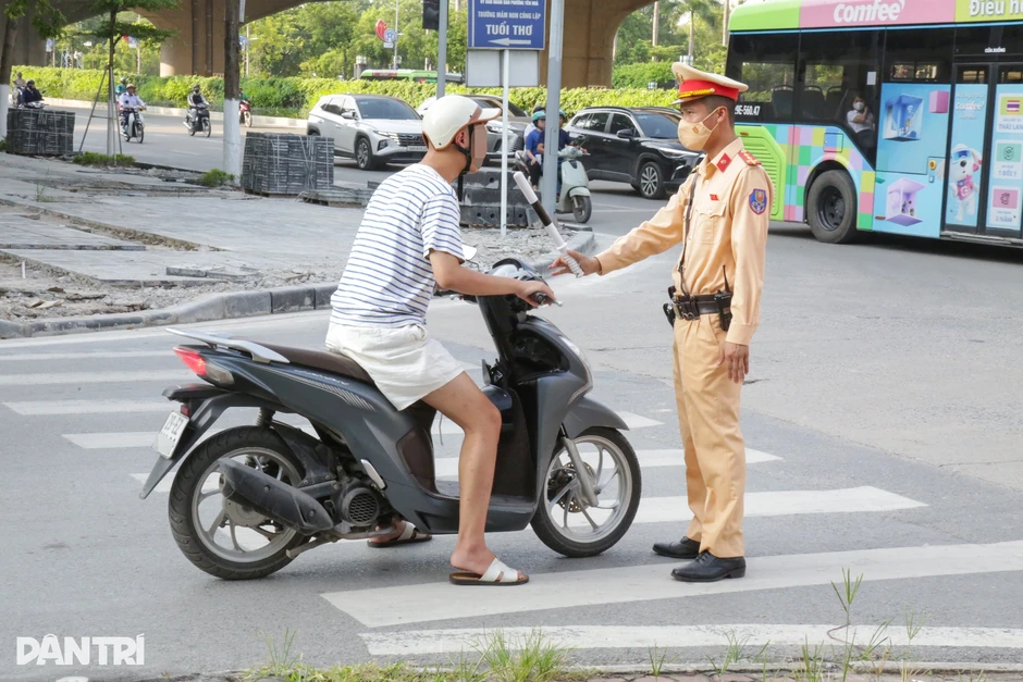 Hơn 3,7 triệu trường hợp vi phạm giao thông bị CSGT xử lý