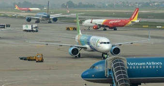 Hủy hàng loạt chuyến bay nội địa do áp lực nhiên liệu hàng không
