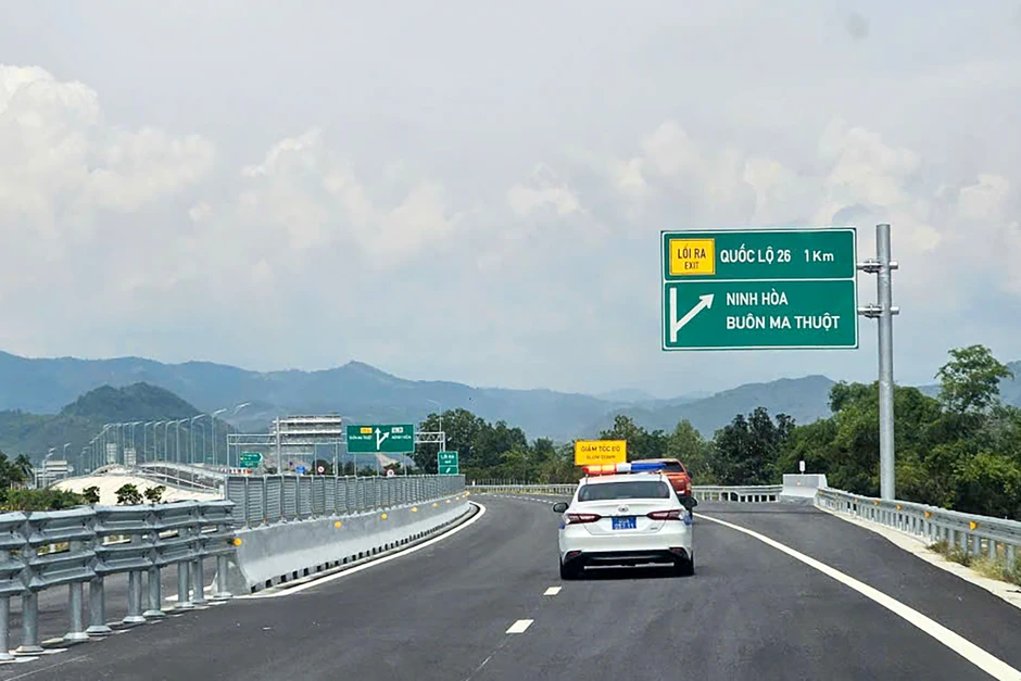 Khai thác 22km đầu tiên của cao tốc Khánh Hòa - Buôn Ma Thuột