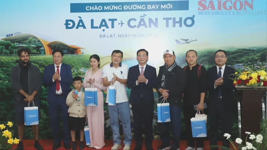 Khai trương đường bay Đà Lạt - Cần Thơ Khai trương đường bay Đà Lạt - Cần Thơ