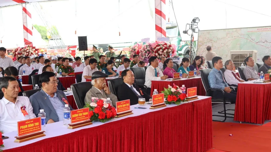 Khởi công Dự án thành phần 2, đường cao tốc Quy Nhơn – Pleiku Khởi công Dự án thành phần 2, đường cao tốc Quy Nhơn – Pleiku
