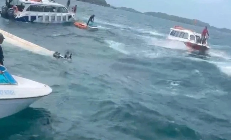 Kiểm tra toàn diện an toàn phương tiện chở khách sau vụ lật ca nô ở Phú Quốc Kiểm tra toàn diện an toàn phương tiện chở khách sau vụ lật ca nô ở Phú Quốc