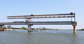 Loạt cây cầu bỏ hoang, "cụt" đường dẫn