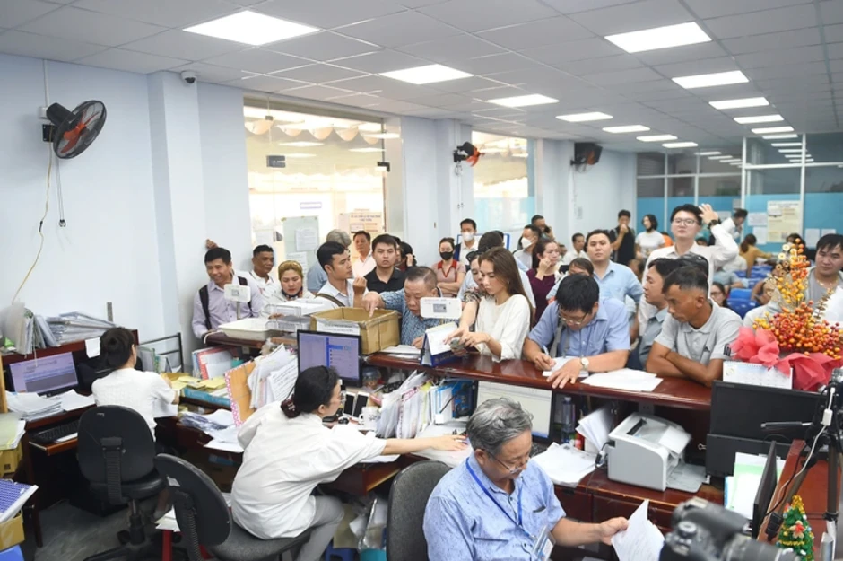 Loạt chính sách khiến giao thông Việt Nam lột xác năm 2025, có hành vi hầu hết tài xế từng phạm Loạt chính sách khiến giao thông Việt Nam lột xác năm 2025, có hành vi hầu hết tài xế từng phạm