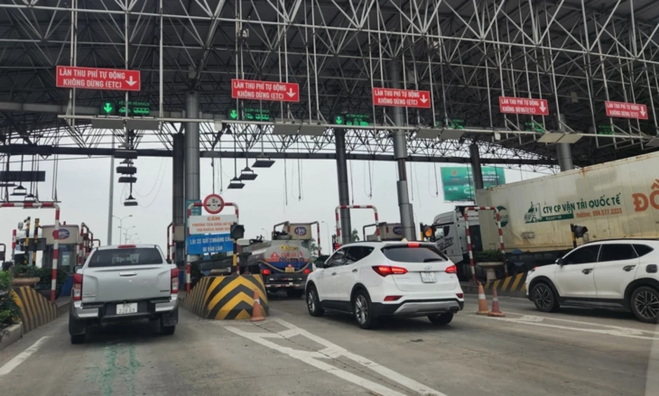 Loạt chính sách khiến giao thông Việt Nam lột xác năm 2025, có hành vi hầu hết tài xế từng phạm Loạt chính sách khiến giao thông Việt Nam lột xác năm 2025, có hành vi hầu hết tài xế từng phạm