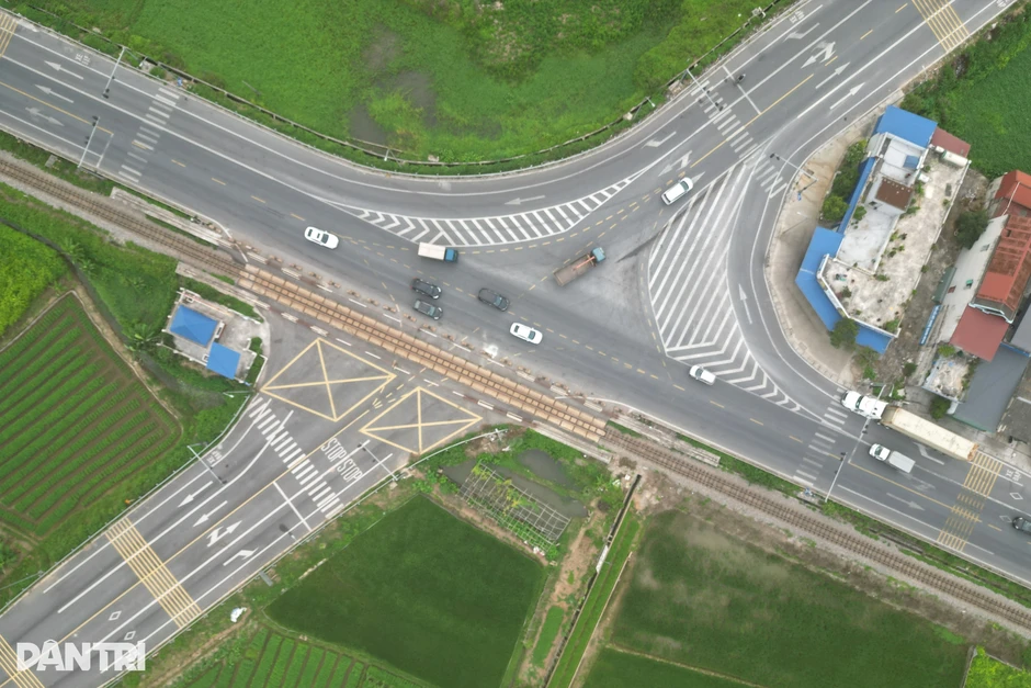 Mở rào thông xe toàn tuyến đường 560 tỷ đồng bị "đứt đoạn" ở Ninh Bình Mở rào thông xe toàn tuyến đường 560 tỷ đồng bị "đứt đoạn" ở Ninh Bình