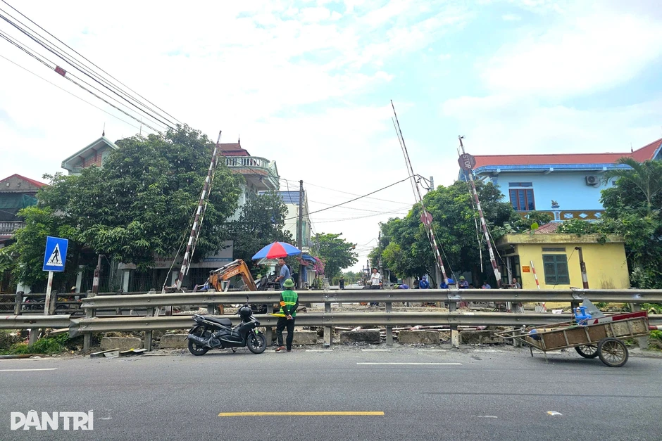 Mở rào thông xe toàn tuyến đường 560 tỷ đồng bị "đứt đoạn" ở Ninh Bình Mở rào thông xe toàn tuyến đường 560 tỷ đồng bị "đứt đoạn" ở Ninh Bình