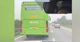 Nam tài xế bị xử phạt vì không nhường đường xe ưu tiên trên cao tốc