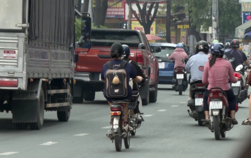 Ngăn chặn tai nạn giao thông từ việc học sinh điều khiển xe máy điện độ chế Ngăn chặn tai nạn giao thông từ việc học sinh điều khiển xe máy điện độ chế