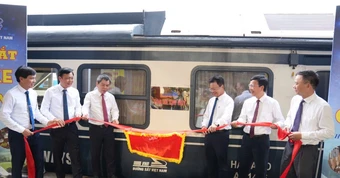 Ngành đường sắt lần đầu đưa 'Sở chỉ huy di động' lên tàu