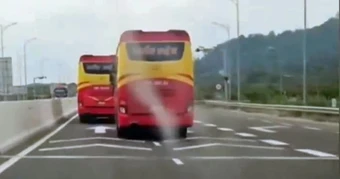 Người dân ghi hình xe khách vi phạm trên cao tốc, gửi cảnh sát xử lý