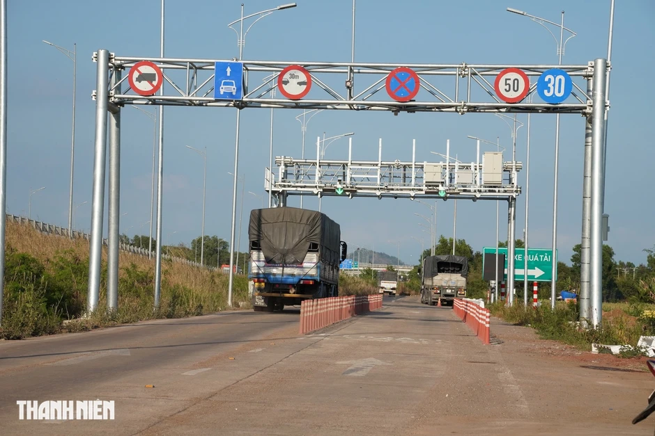 Nhiều tài xế vi phạm lỗi ở lối vào cao tốc, mức phạt lên đến 22 triệu Nhiều tài xế vi phạm lỗi ở lối vào cao tốc, mức phạt lên đến 22 triệu