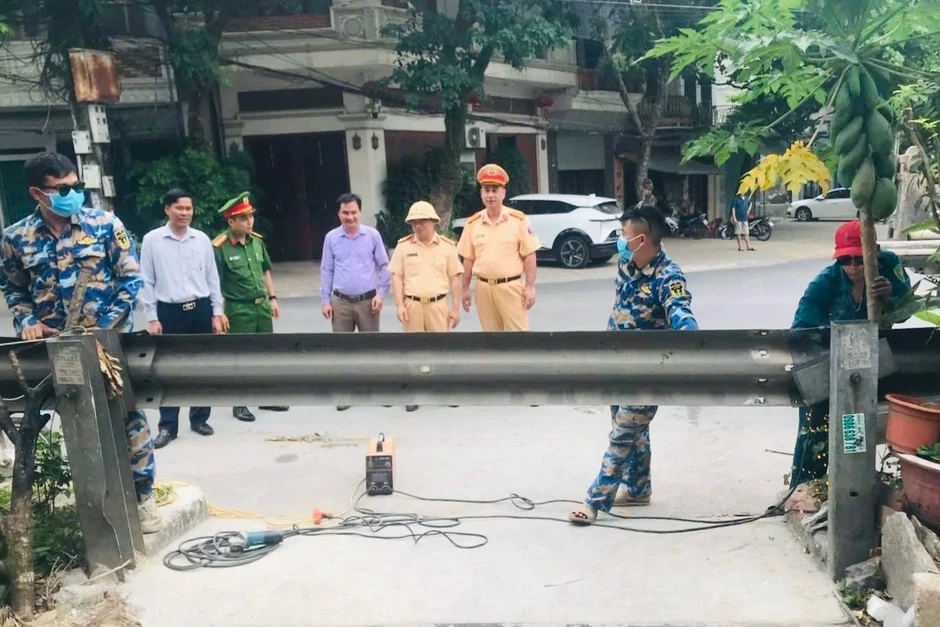 Ninh Bình đóng 16 lối đi tự mở nguy hiểm qua đường sắt Bắc - Nam Ninh Bình đóng 16 lối đi tự mở nguy hiểm qua đường sắt Bắc - Nam