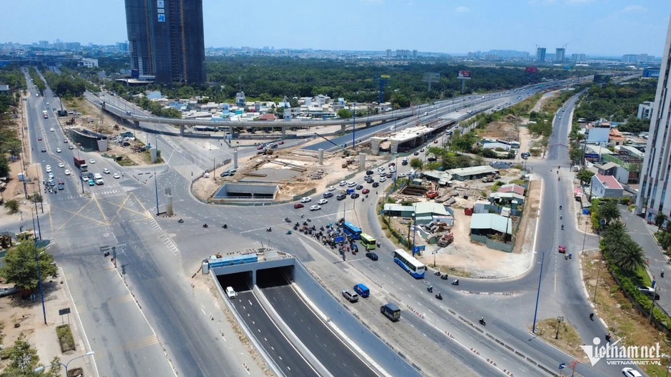 Nút giao An Phú thông xe nhánh cầu thứ 2, khơi thông đường vào cảng Cát Lái