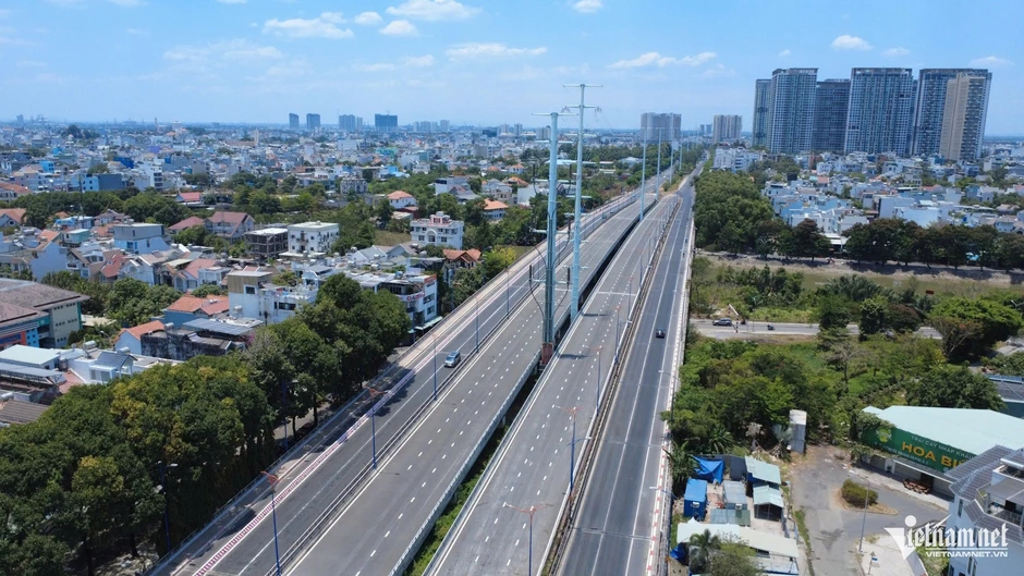 Nút giao An Phú thông xe nhánh cầu thứ 2, khơi thông đường vào cảng Cát Lái