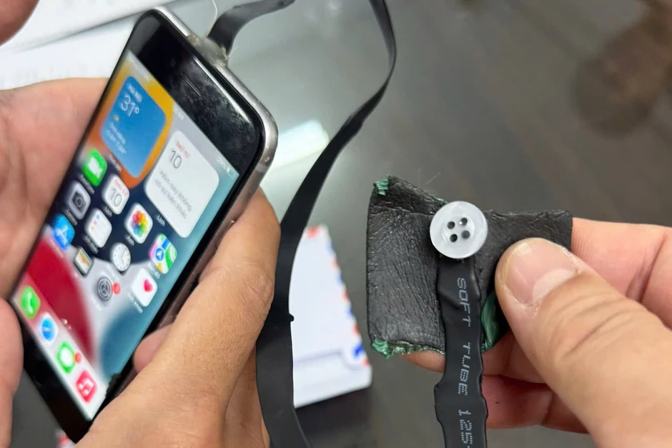 Phát hiện thí sinh sử dụng camera cúc áo để gian lận thi sát hạch lái xe Phát hiện thí sinh sử dụng camera cúc áo để gian lận thi sát hạch lái xe