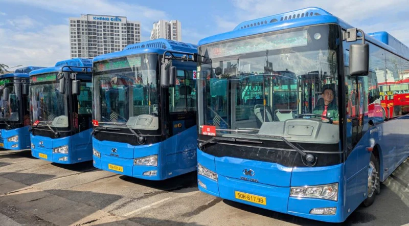 Phương tiện mới, vận hành thông minh, xe buýt vẫn chưa thể tạo đột phá