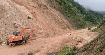 Quảng Ngãi: Thông tuyến đường tránh đèo Măng Rơi