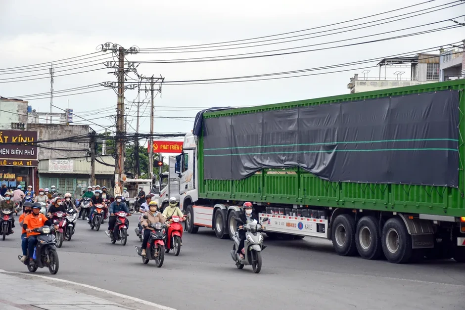 Quốc lộ 1 qua Bến Lức thường xuyên ùn ứ, chờ nâng cấp nút giao Long Kim