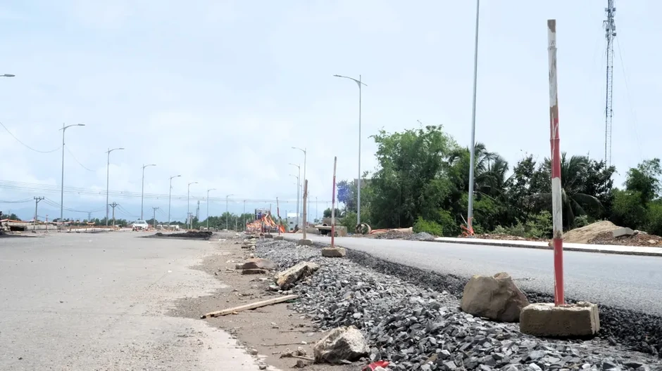 Quốc lộ 14B đoạn qua TP Đà Nẵng: Thi công ì ạch, rào chắn sơ sài Quốc lộ 14B đoạn qua TP Đà Nẵng: Thi công ì ạch, rào chắn sơ sài