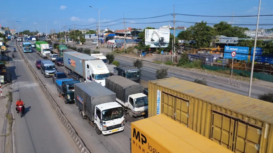 Quốc lộ 51 qua Đồng Nai liên tục kẹt xe Quốc lộ 51 qua Đồng Nai liên tục kẹt xe
