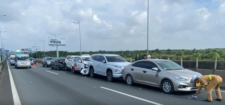 Quy tắc lái xe an toàn cơ bản trên cao tốc nhưng ít tài xế áp dụng Quy tắc lái xe an toàn cơ bản trên cao tốc nhưng ít tài xế áp dụng