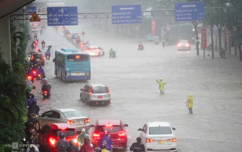 Rào chắn hơn 1,2 km đường Nguyễn Trãi để xây cống chống ngập Rào chắn hơn 1,2 km đường Nguyễn Trãi để xây cống chống ngập