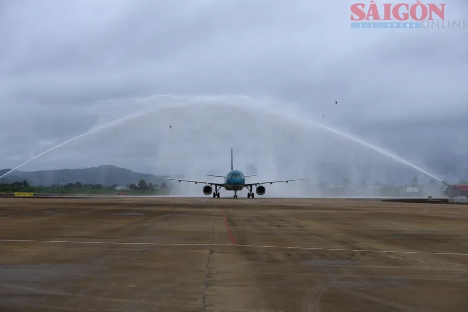 Sân bay Liên Khương chính thức đón chuyến bay đầu tiên sau gần 6 tháng