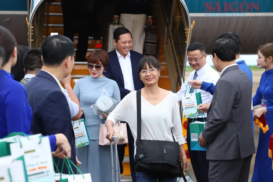 Sân bay Liên Khương chính thức đón chuyến bay đầu tiên sau gần 6 tháng