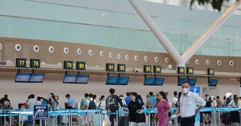 Sân bay Tân Sơn Nhất thông thoáng trước cao điểm lễ 30-4