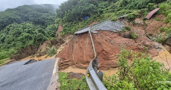 Sạt lở quốc lộ 12, xe từ Lai Châu đi Điện Biên phải vòng xa thêm 245km