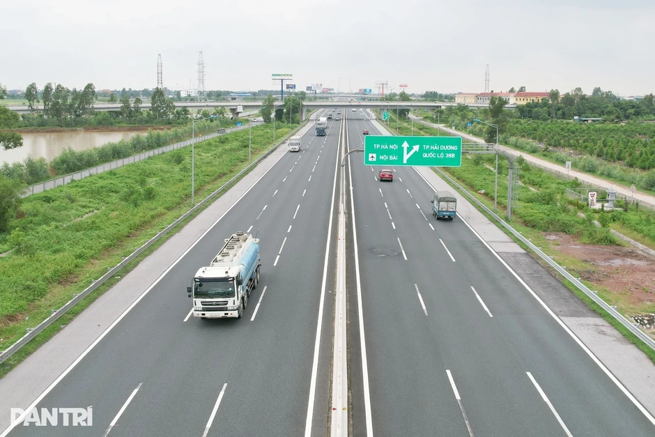 Sẽ thí điểm dành làn trái để vượt xe trên 2 tuyến cao tốc Sẽ thí điểm dành làn trái để vượt xe trên 2 tuyến cao tốc