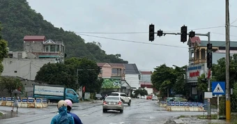Sét đánh gây ra cảnh hi hữu, CSGT phát cảnh báo khẩn