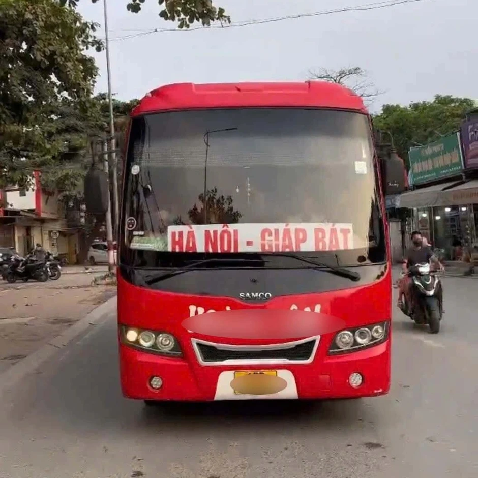 Tài xế và chủ xe bị phạt 33 triệu đồng vì "nhồi" 51 người trên ô tô 29 chỗ