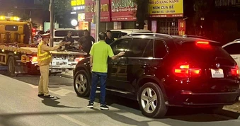 Tài xế xe BMW có hơi men bị phạt 19 triệu đồng trong đêm 30/4