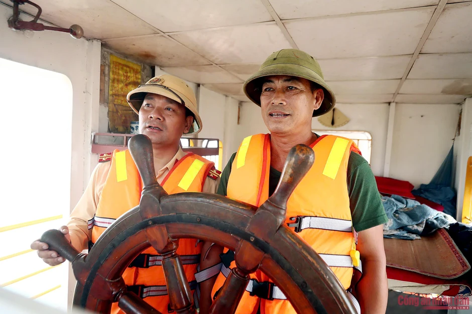Tăng cường kiểm soát an toàn các tuyến sông Thủ đô trước mùa mưa bão