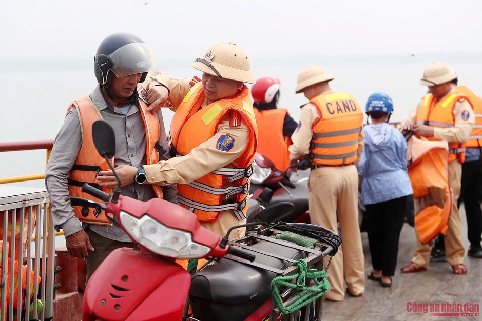 Tăng cường kiểm soát an toàn các tuyến sông Thủ đô trước mùa mưa bão